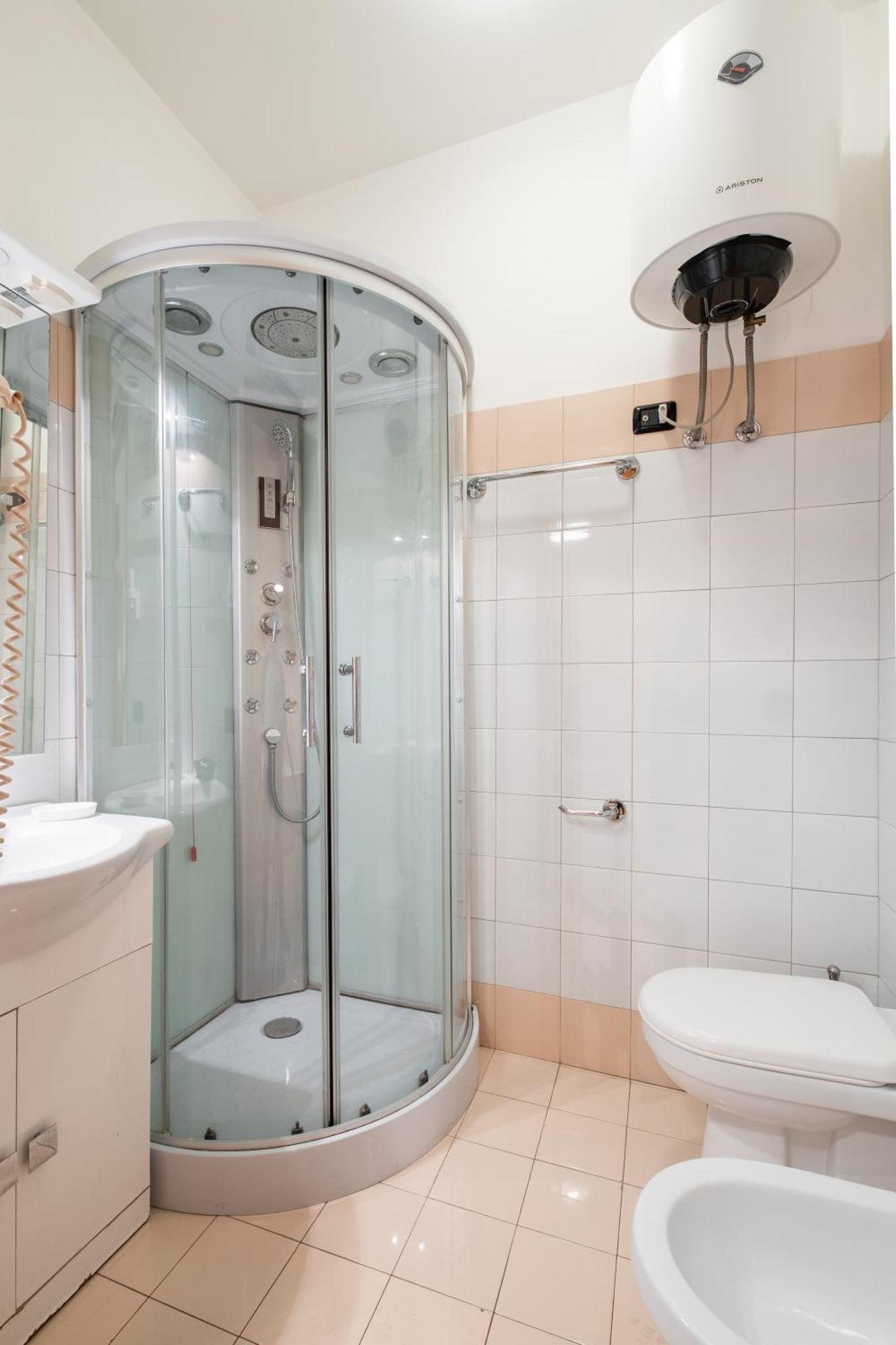 רומא 4Bnb - Reale House מראה חיצוני תמונה